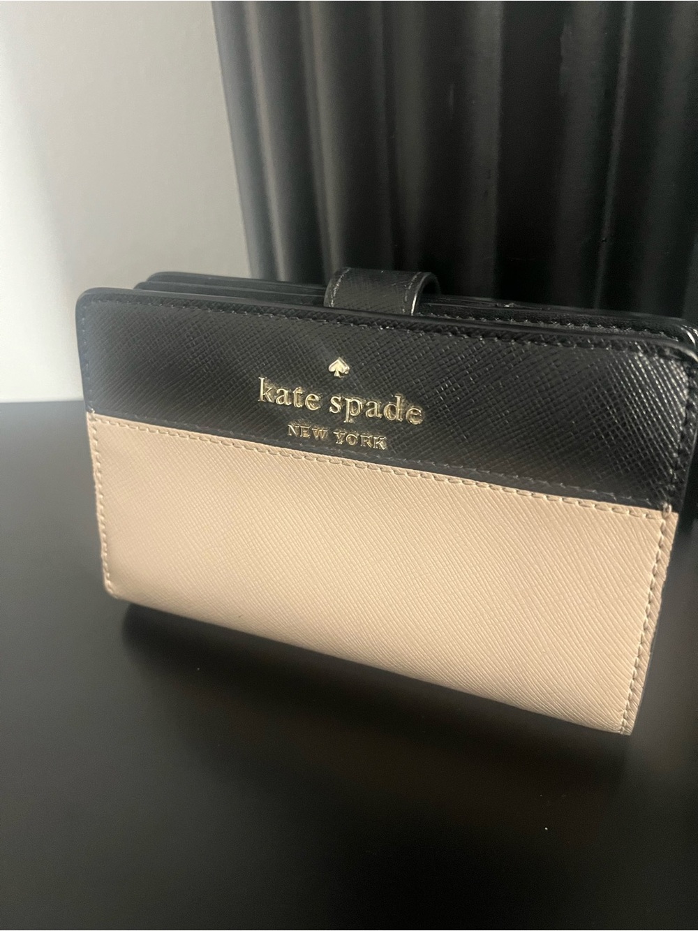kate spade Two-Tone Black and Cream Compact Wallet with Gold Logo - Picture 13 of 14